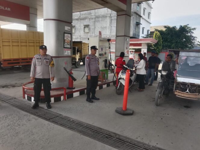 
					Pastikan Pasokan BBM Aman, Polres Tanjung Balai Amankan di Sejumlah SPBU