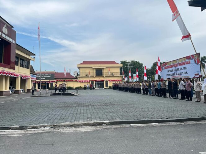 
					Mantapkan Kedisiplinan, Personel Polres Tanjungbalai Gelar Apel Pagi dan Latihan Defile