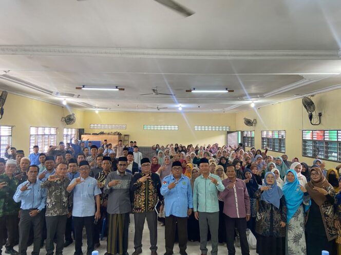 
					Dr H Sarifuddin Daulay SAg, MPd: Kemenag DS Akan Bergerak Secara Massif dan Sistematis Gerakan Deli Serdang Mengaji