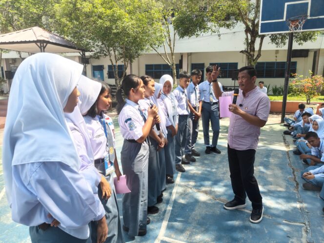 
					Ketua LPA Deli Serdang Bekali Ratusan Siswa SMA Negeri 1 Lubuk Pakam Menjadi “Pahlawan Digital”
