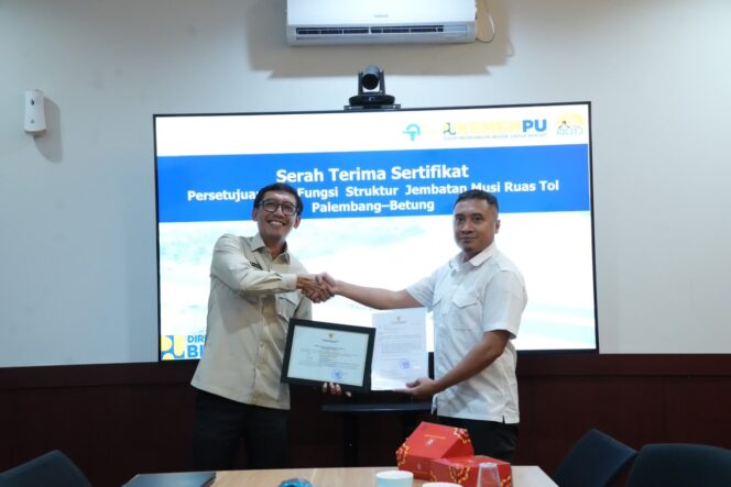 
					Hutama Karya Resmi Kantongi Sertifikat Persetujuan Laik Fungsi Struktur Jembatan Musi V Tol Palembang–Betung