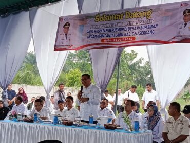 Foto kunjungan Bupati Deli Serdang Asri Ludin Tambunan Ke Pantai Labu .