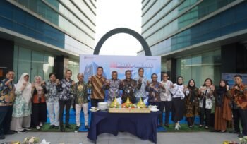 Pelindo Regional 1 Potong Tumpeng Peringati Hari Pelindo ke-5