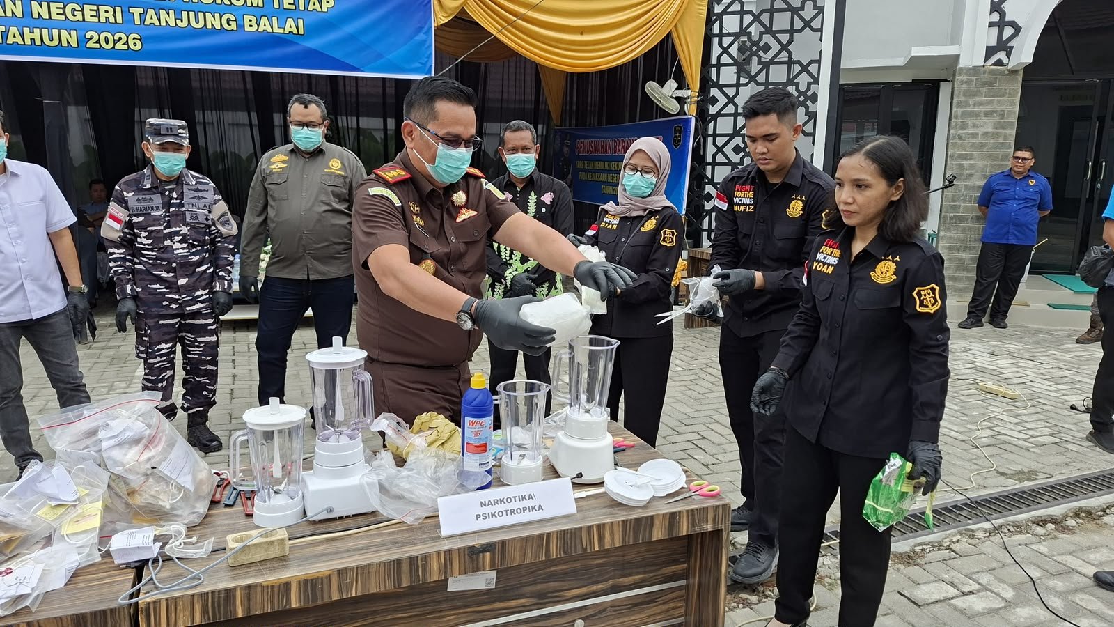 Kejari Tanjung Balai Musnahkan Barang Bukti Inkracht, Hampir 5 Kg Sabu dan Ribuan Barang Bukti Dimusnahkan