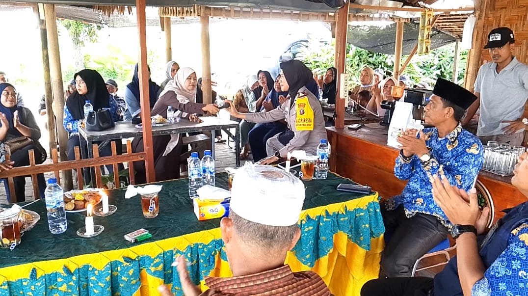 Polresta Deli Serdang Duduk Bersama Warga Rantau Panjang Bahas Begal dan Narkoba
